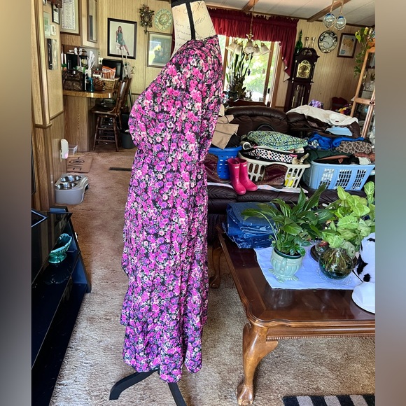 Boohoo Floral Long Sleeve Dress - Pink and Purple - Picture 13 of 16